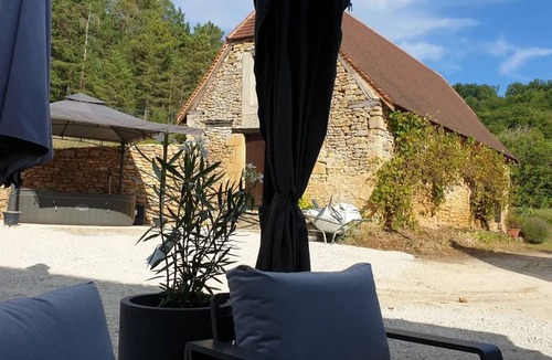 Plazac House | 120 m² House ∙ 2 bedrooms ∙ 5 guests