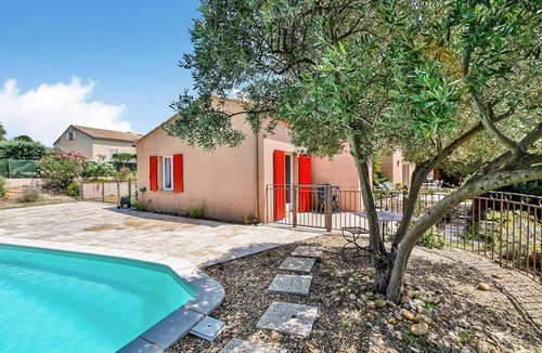 Eyragues Villa | 120 m² Villa ∙ 3 bedrooms ∙ 6 guests