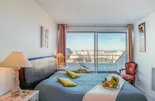 Biarritz City Centre Apartment | 122 m² Apartment ∙ 3 bedrooms ∙ 6 guests