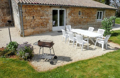 Saint-Vincent-la-Chatre House | 128 m² House ∙ 4 bedrooms ∙ 8 guests