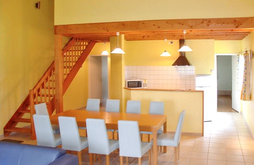Saint-Vincent-la-Chatre House | 128 m² House ∙ 5 bedrooms ∙ 10 guests