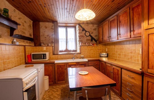 Saint-Front-la-Riviere House | 130 m² Gîte ∙ 2 bedrooms ∙ 6 guests