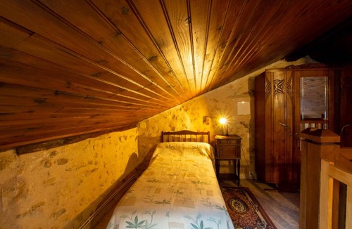 Saint-Front-la-Riviere House | 130 m² Gîte ∙ 2 bedrooms ∙ 6 guests