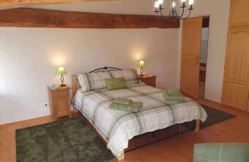 Champniers-et-Reillac House | 130 m² House ∙ 3 bedrooms ∙ 6 guests
