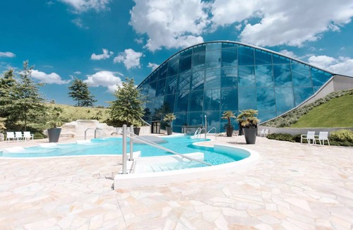 Curcay-sur-Dive House | 137 m² Mobile home ∙ 4 bedrooms ∙ 8 guests
