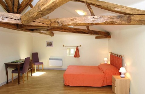 Saint-Vincent-la-Chatre House | 138 m² House ∙ 4 bedrooms ∙ 9 guests