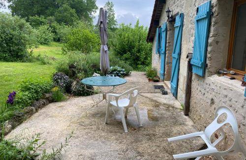 Saint-Aulaye-Puymangou House | 138 m² House ∙ 3 bedrooms ∙ 6 guests