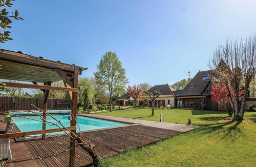 Varetz House | 140 m² Gîte ∙ 3 bedrooms ∙ 5 guests