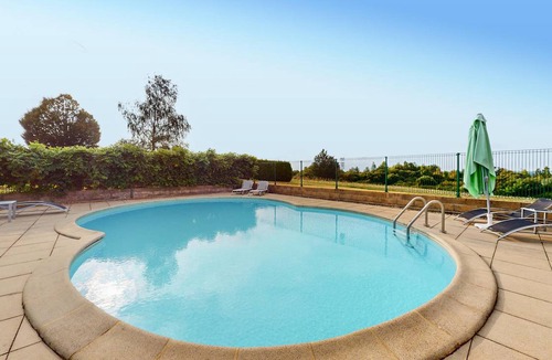 Saint-Saud-Lacoussiere House | 146 m² House ∙ 3 bedrooms ∙ 7 guests