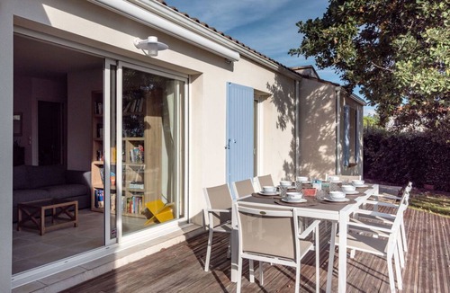 Saint-Palais-sur-Mer Villa | 146 m² Villa ∙ 5 bedrooms ∙ 11 guests