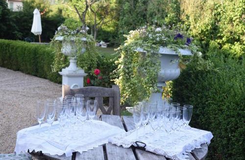 Pressigny Bed & Breakfast | 14th Century Priory in Pressigny