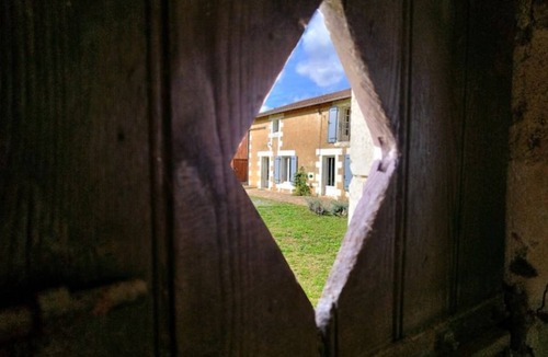 Celle-Levescault House | 15 people Large house in the countryside