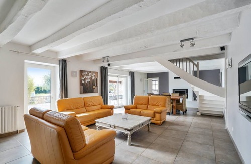 Saint-Sylvestre-sur-Lot Villa | 150 m² Villa ∙ 4 bedrooms ∙ 8 guests
