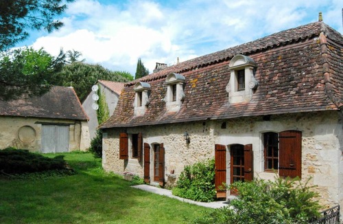 Saint-Jean-dEstissac Villa | 150 m² Villa ∙ 3 bedrooms ∙ 6 guests