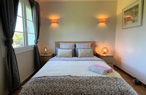 Artiguelouve House | 150 m² Gîte ∙ 5 bedrooms ∙ 10 guests
