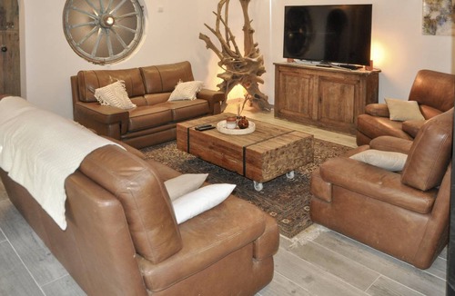 Aramon House | 150 m² House ∙ 2 bedrooms ∙ 4 guests