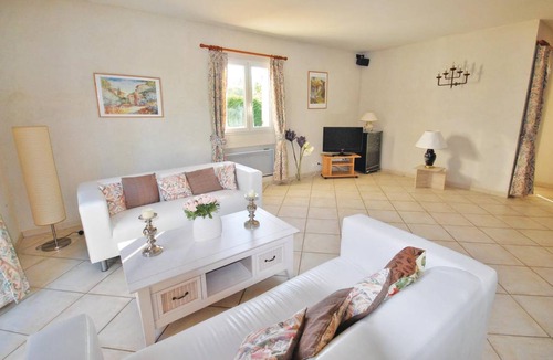 Salernes House | 150 m² House ∙ 3 bedrooms ∙ 6 guests