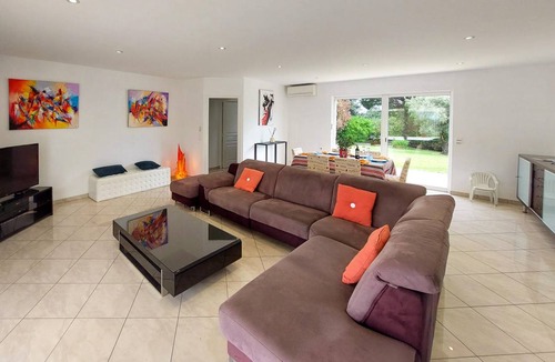 Leon House | 150 m² House ∙ 3 bedrooms ∙ 7 guests