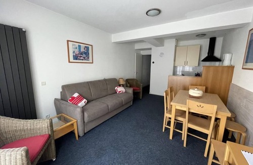 Eaux-Bonnes Apartment | 150m from ski slopes, 1st floor, view ski slopes, fitness, swimming pool, sauna, tv, ski locker