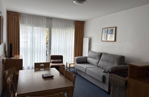Eaux-Bonnes Apartment | 150m from ski slopes, 1st floor, view ski slopes, fitness, swimming pool, sauna, tv, ski locker