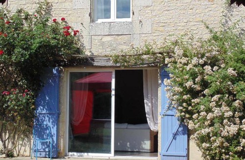 Charrais Bed & Breakfast | 155 m² Bed and breakfast ∙ 3 bedrooms ∙ 8 guests