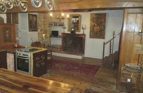 Verteuil-sur-Charente House | 160 m² House ∙ 2 bedrooms ∙ 4 guests