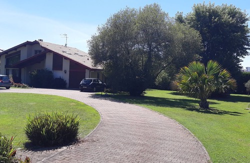 Mont-de-Marsan House | 170 m2 architect-designed house with swimming pool