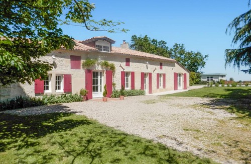 Doulezon House | 170 m² House ∙ 4 bedrooms ∙ 8 guests