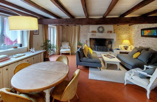 Doulezon House | 170 m² House ∙ 4 bedrooms ∙ 8 guests