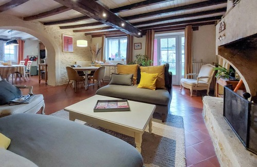 Doulezon House | 170 m² House ∙ 4 bedrooms ∙ 8 guests