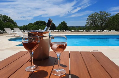 Dompierre-les-Eglises House | 172 m² House ∙ 5 bedrooms ∙ 14 guests