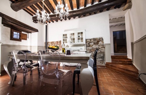 Colle di Compito Apartment | 176 m² Apartment ∙ 4 bedrooms ∙ 8 guests