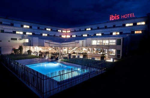 Chasseneuil-du-Poitou Hotel | 18 m² Hotel ∙ 4 guests