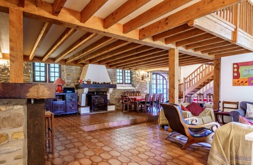 Osserain-Rivareyte House | 180 m² House ∙ 5 bedrooms ∙ 10 guests