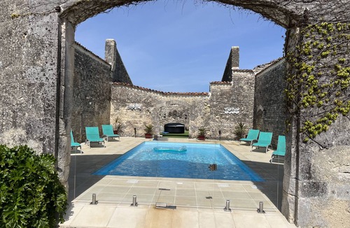 Chassors Cottage | 1854 Chassors- Charente gîte - 4*- heated pool & Jacuzzi, amazing facilities