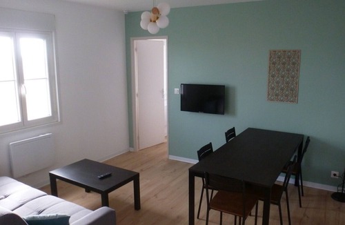 Chasseneuil-du-Poitou Apartment | 18moliere fr 5 pers. sheets, towels & cleaning included