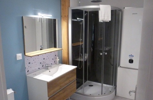 Chasseneuil-du-Poitou Apartment | 18moliere fr 5 pers. sheets, towels & cleaning included