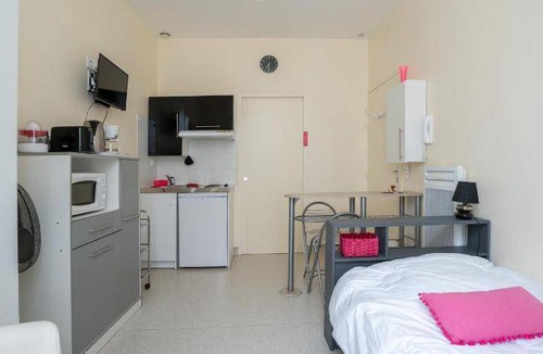 Jonzac Apartment | 19 m² Apartment ∙ 1 guest