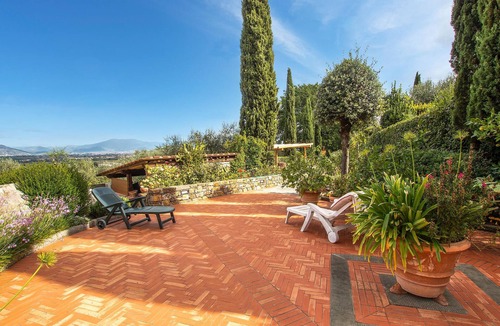 Comeana House | 2 bedroom accommodation in Comeana