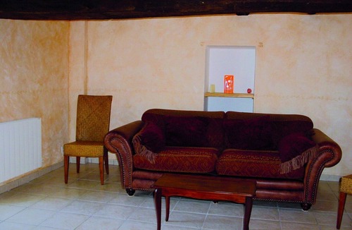 Brulain Cottage | 2 bedroom cottage close to Niort with indoor pool