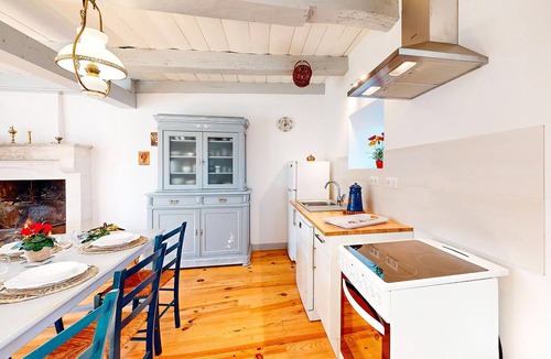 Grassac House | 2 bedroom gorgeous home in Grassac