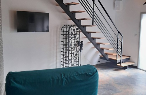 Saint-Julien-Beychevelle Apartment | 2*O accommodation in the heart of the vineyards with master suite fully equipped kitchen wi-fi