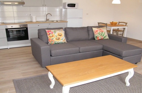 Puisseguin Cottage | 2 The Courtyard 4 Star Vineyard Gite