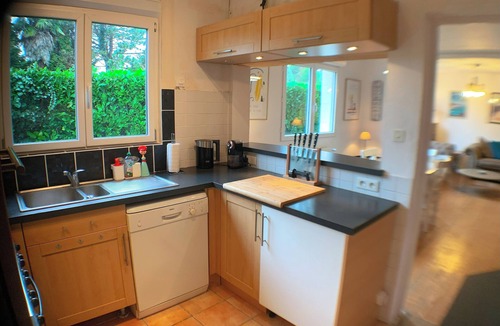 Chenac-Saint-Seurin-d'Uzet House | 20% DISCOUNT FOR SUMMER DATES nThree bed house in pretty village Gironde estuary