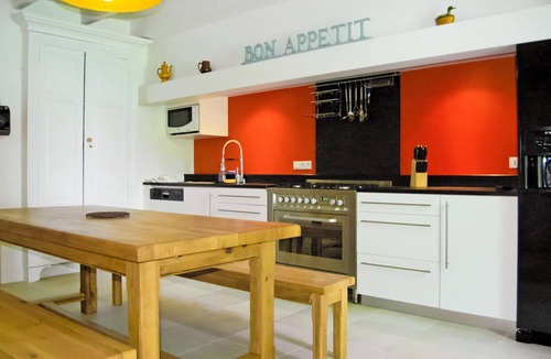 Saint-Aubin-de-Cadelech House | 200 m² House ∙ 4 bedrooms ∙ 8 guests