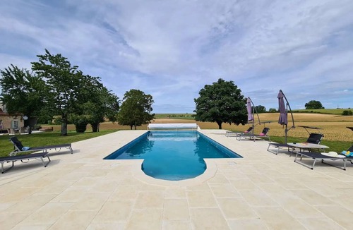 Saint-Privat-en-Perigord House | 200 m² House ∙ 3 bedrooms ∙ 6 guests