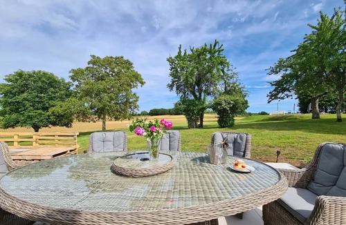 Saint-Privat-en-Perigord House | 200 m² House ∙ 3 bedrooms ∙ 6 guests