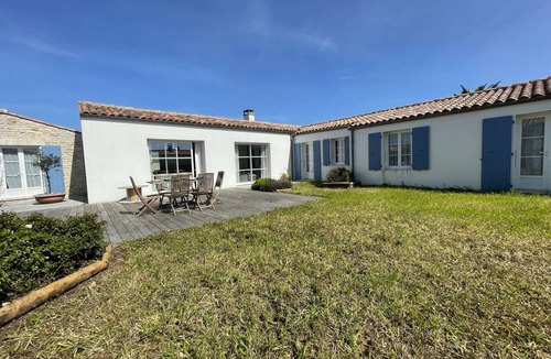 Saint-Denis-d'Oleron House | 200 m² House ∙ 5 bedrooms ∙ 10 guests