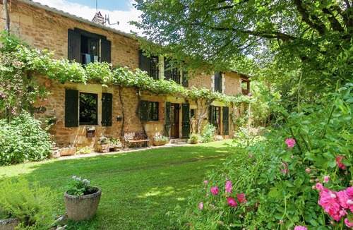 Nantheuil House | 200 m² House ∙ 3 bedrooms ∙ 6 guests