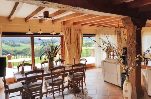 Behobie House | 200 m² House ∙ 4 bedrooms ∙ 8 guests